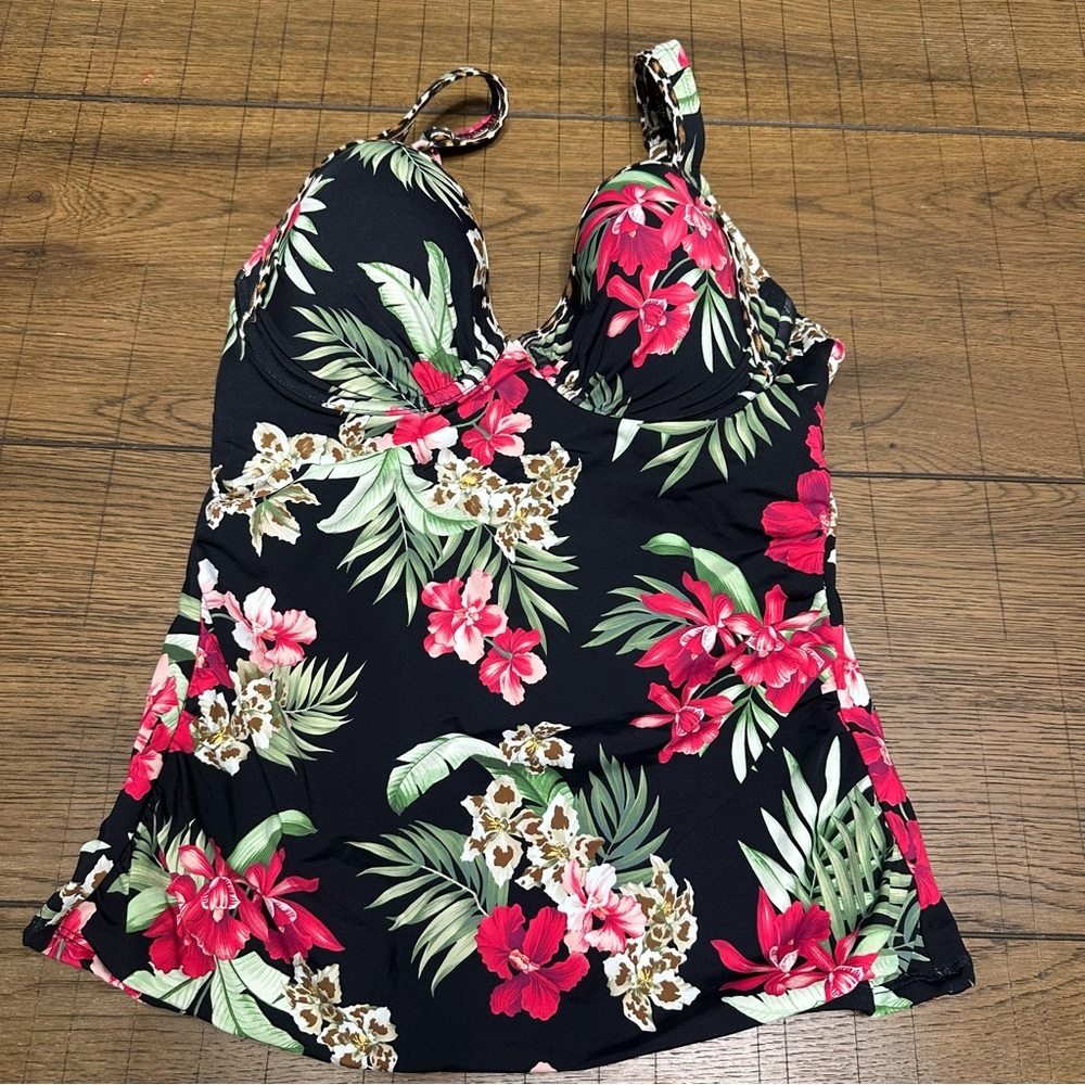 Tommy Bahama “Lily Cat” Floral Tankini Top NWT Med-D